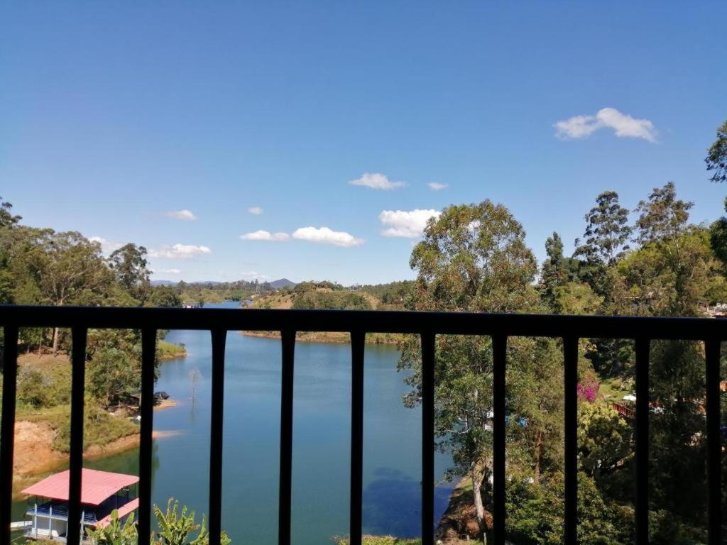Hotel El Nuevo Mirador Guatapé Esterno foto