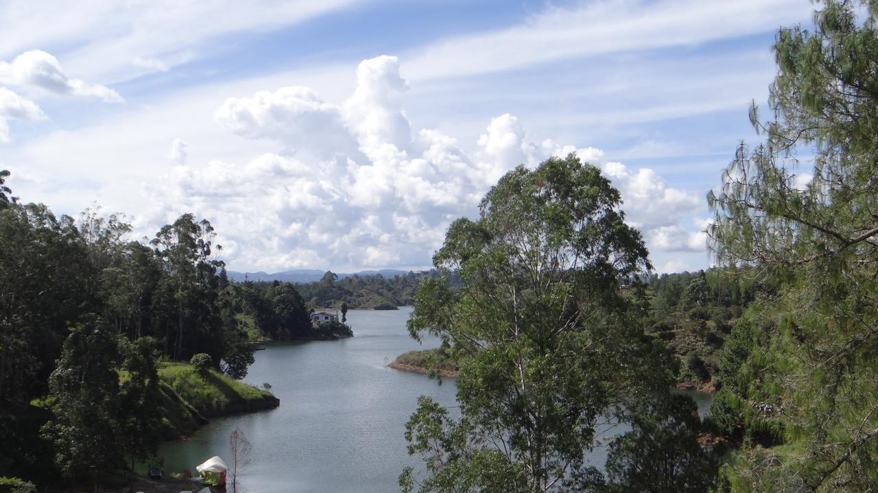 Hotel El Nuevo Mirador Guatapé Esterno foto